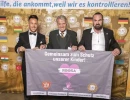 44 carsten stahl dieter kindermann und beat moerker  roosa  praesentieren buendnis kinderschutz